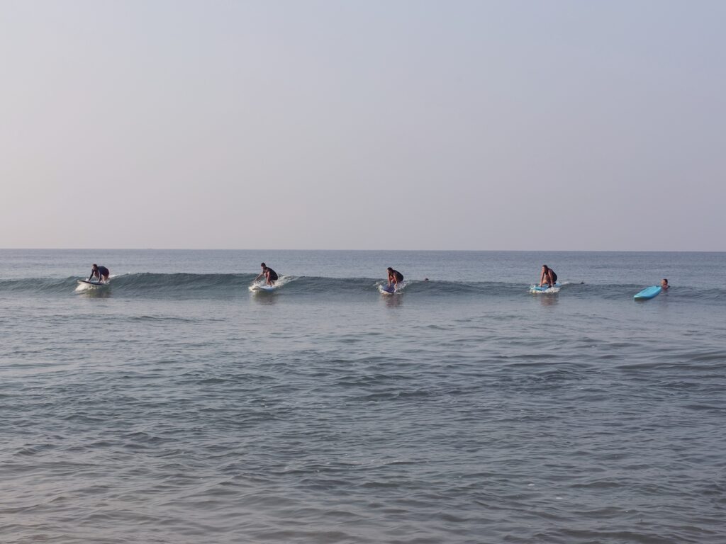 Surfing lessons in Varkala